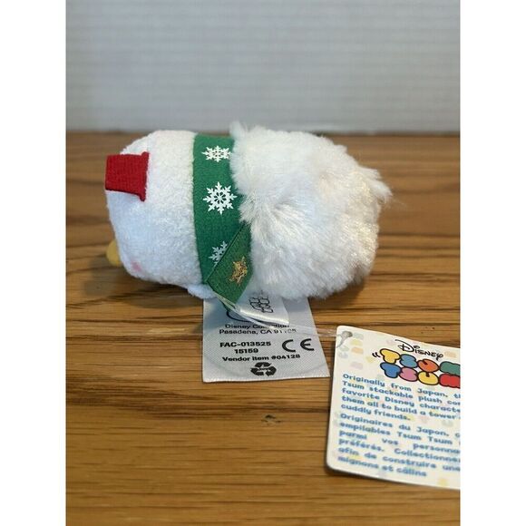 Disney Tsum Tsum Donald Duck Mini Holiday Christmas Plush, 3.5" - Picture 4 of 10